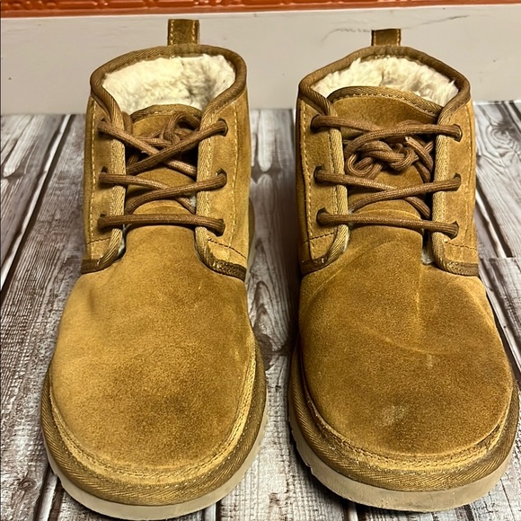 UGG Tan Suede Chukka Boots Men lace up Faux Fur main image 11